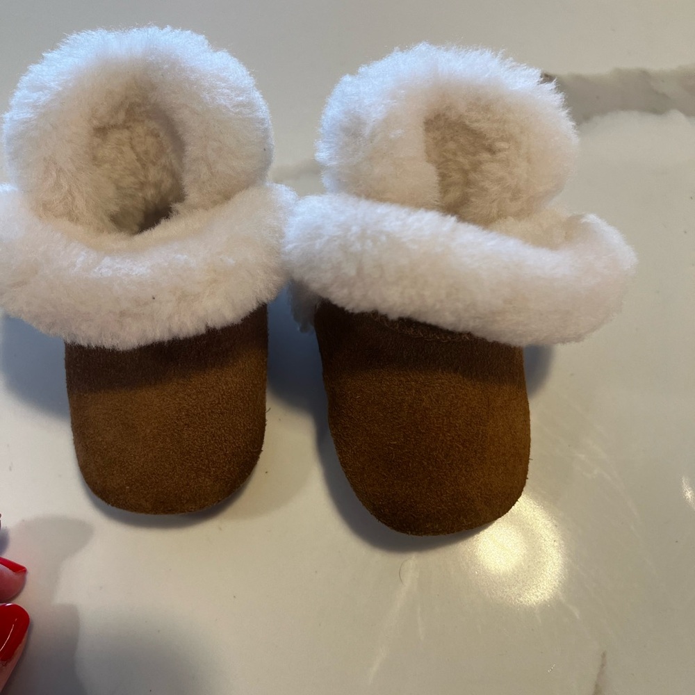 Newborn  ugg slippers
